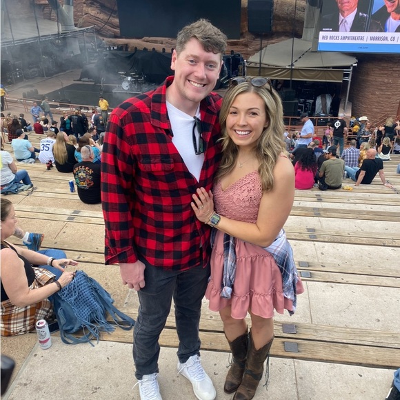 Meet your Posher, Taylor - Picture 5 of 5